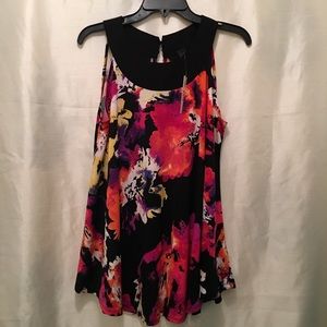 New Directions sleeveless print top